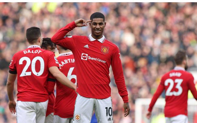 他队员的成 他队员的成