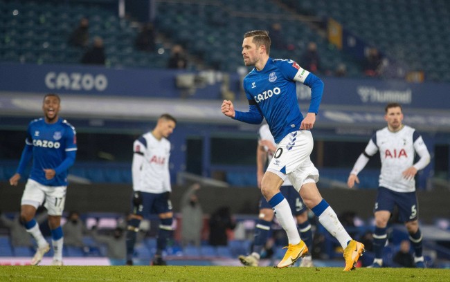 赛中出现 赛中出现