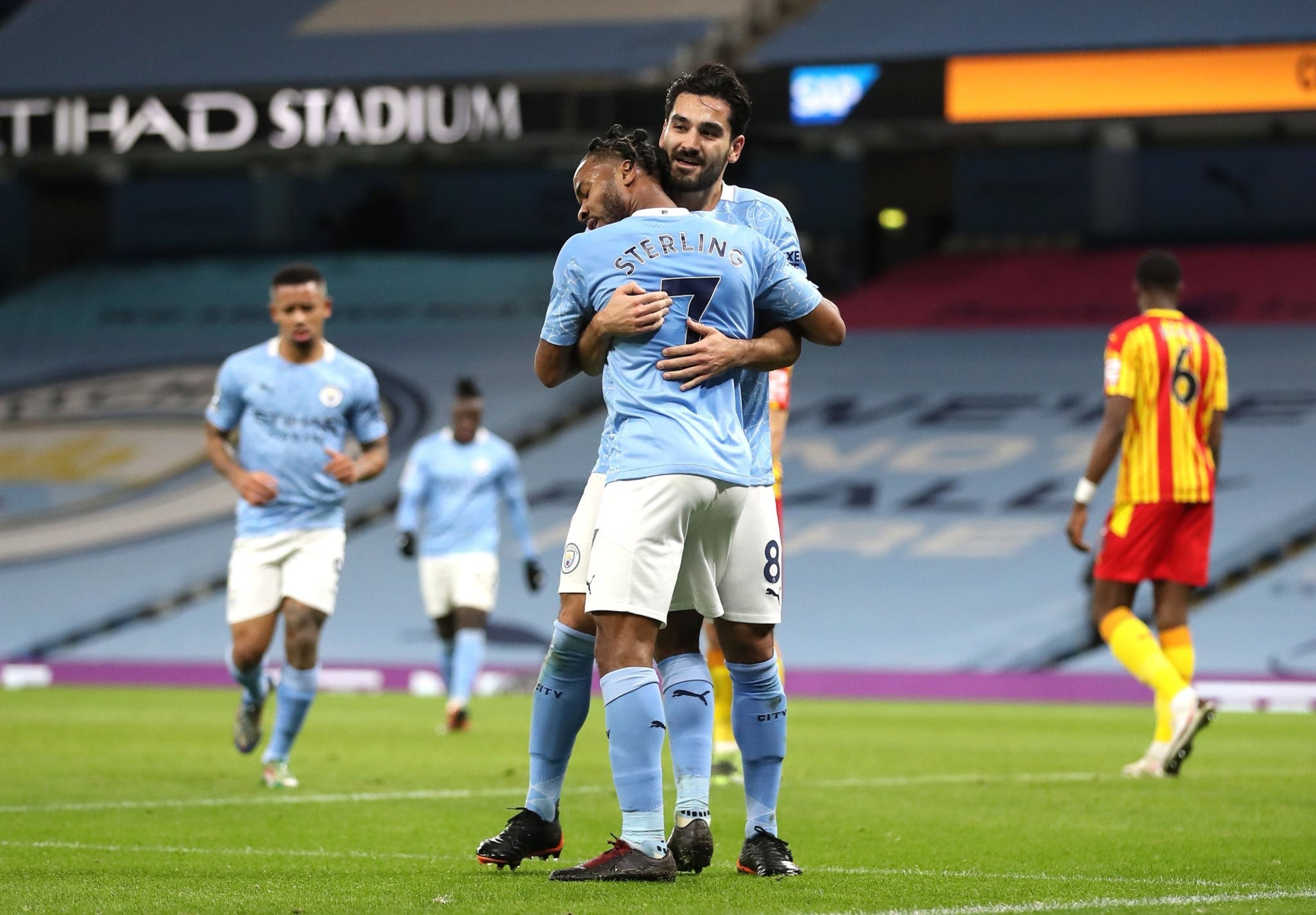 他将永远被 他将永远被